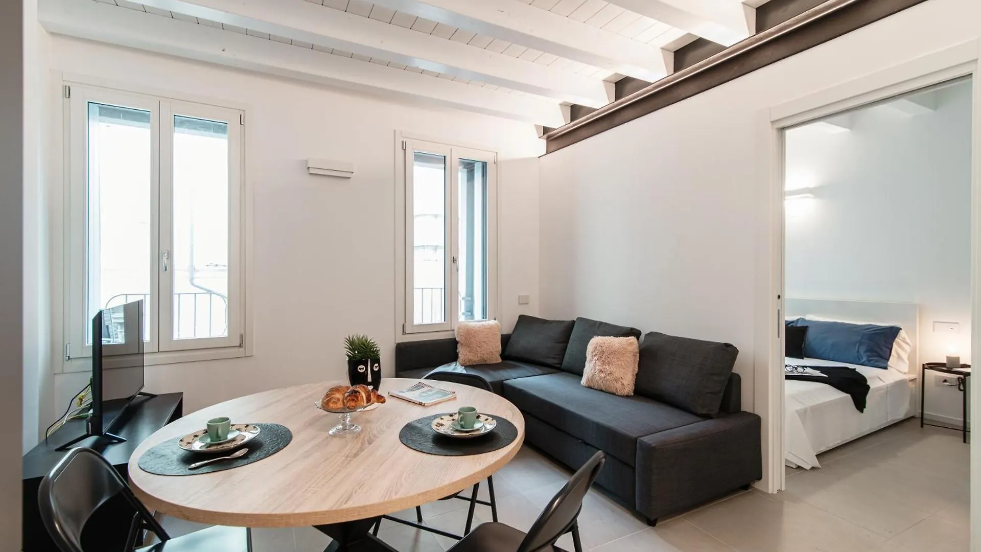 Suite Joivy Lake 11 location